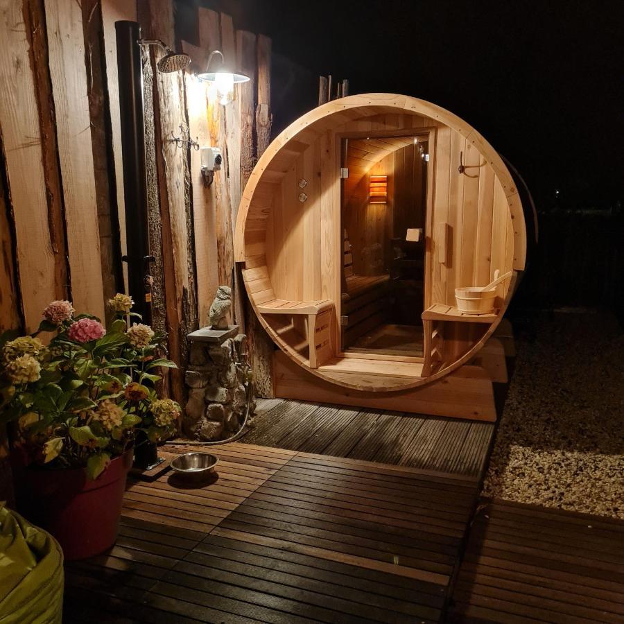 Wellness Chalet Met Jacuzzi, Sauna, Omheinde Tuin, Sint-Annaland Buitenkant foto